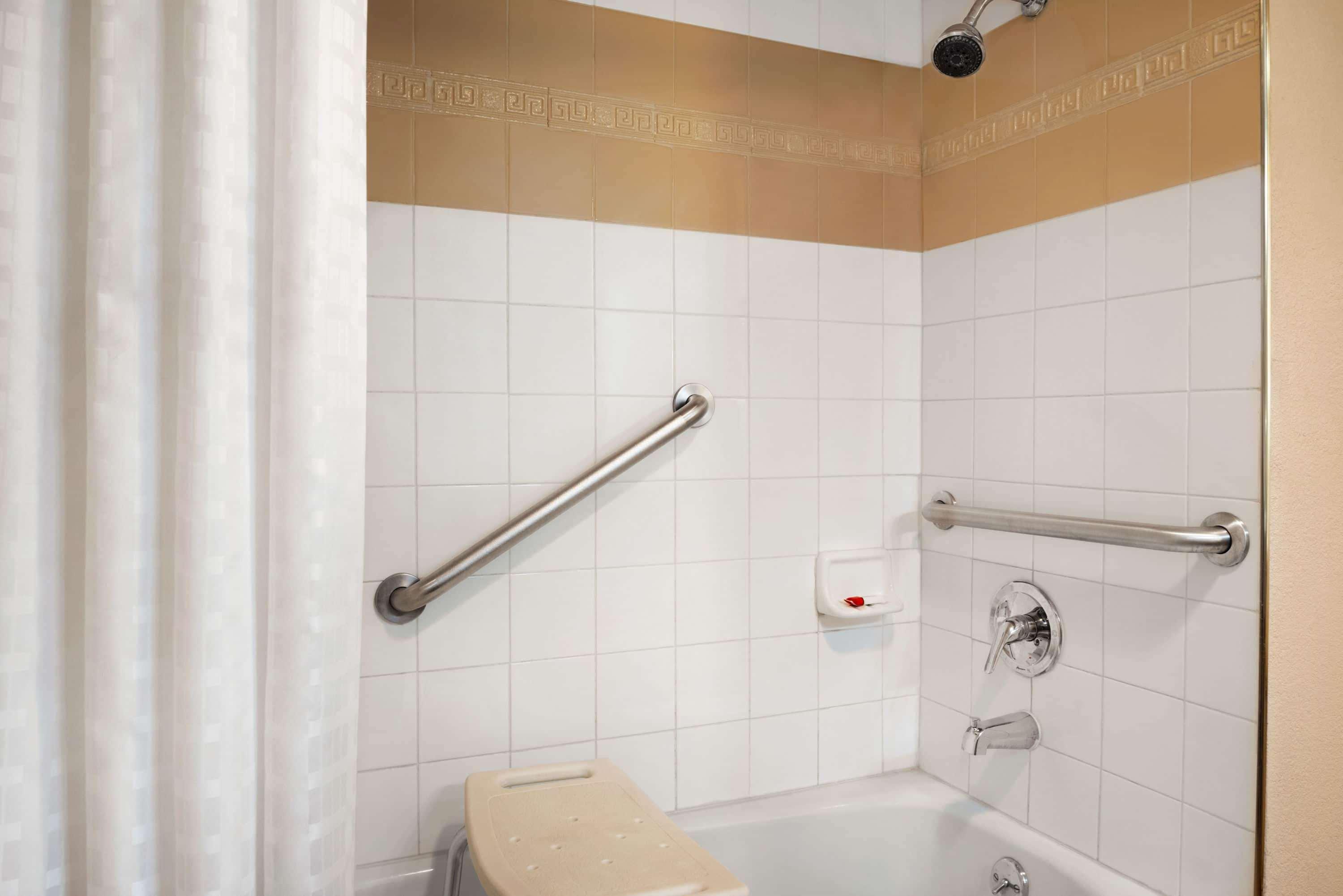 Super 8 By Wyndham Des Moines Hotel Ngoại thất bức ảnh